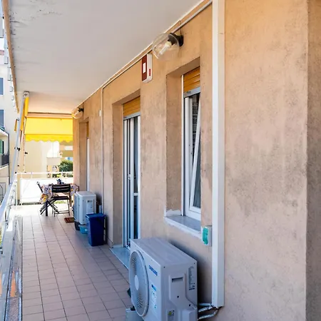 아파트 Marina By Interhome 발레크로시아